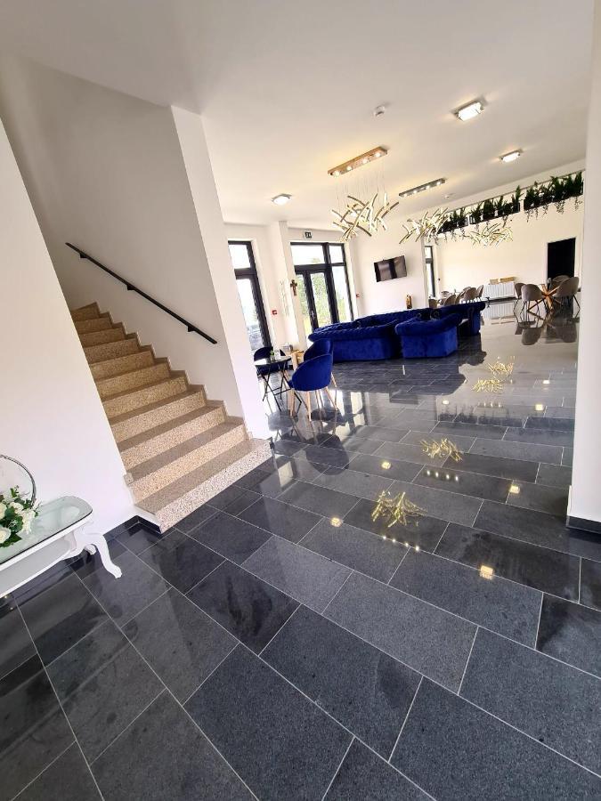 Pensiunea Ddc Colibita Ngoại thất bức ảnh